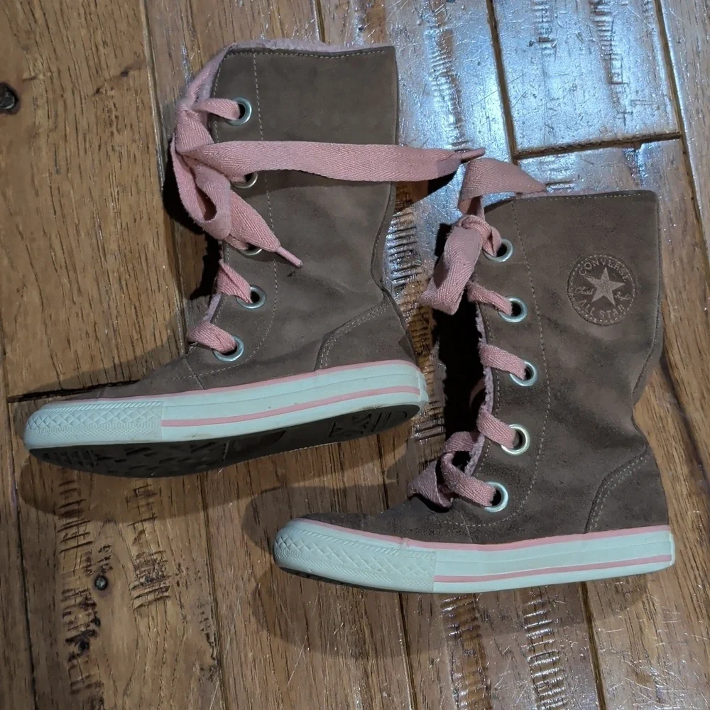Converse Sky High Kids High-Top Brown Suede  Sneakers with Pink Laces
